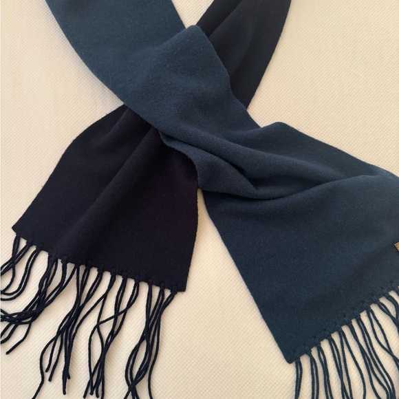 100% authentic, CHANEL, cashmere scarf - Picture 4 of 6